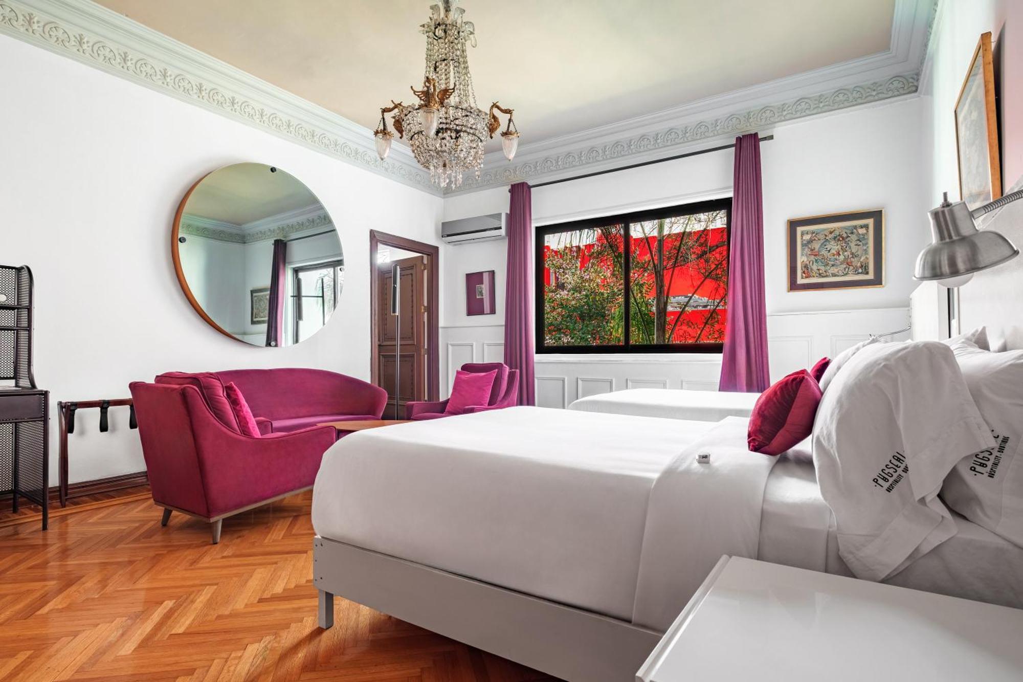 Pug Seal Polanco Anatole France Hotel Kota Meksiko Bagian luar foto